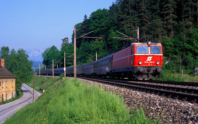 k-004 Semmringbahn bei Schlöglmühl D 234 Remus 1044.068 16.05.1992 foto gustav stehno