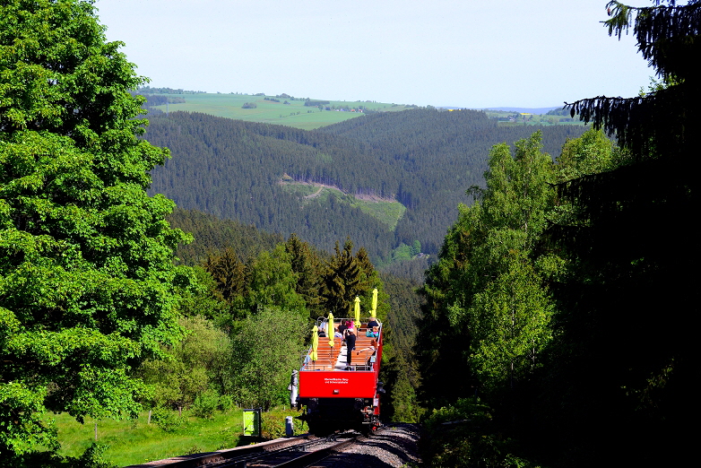 k-003. OWB Bergbahn Ri. Lichtenhain 21.05.2016 bs -